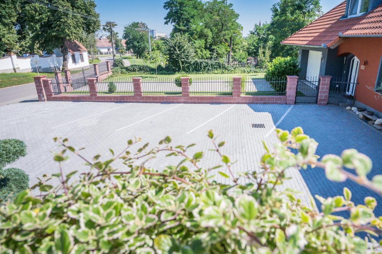 Penzion 2 Sklepy Tasovice Luaran gambar